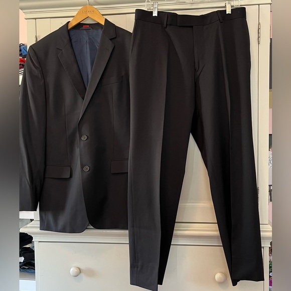 Hugo Boss Suits & Blazers Hugo Boss Navy Mens Suit 42 Regular